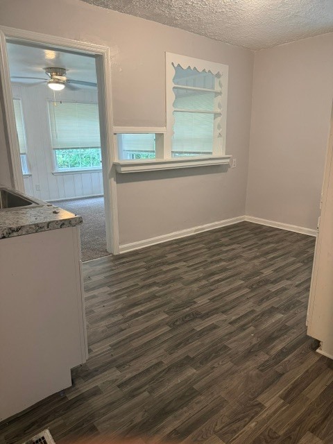 Building Photo - 5318 Charloe Ct