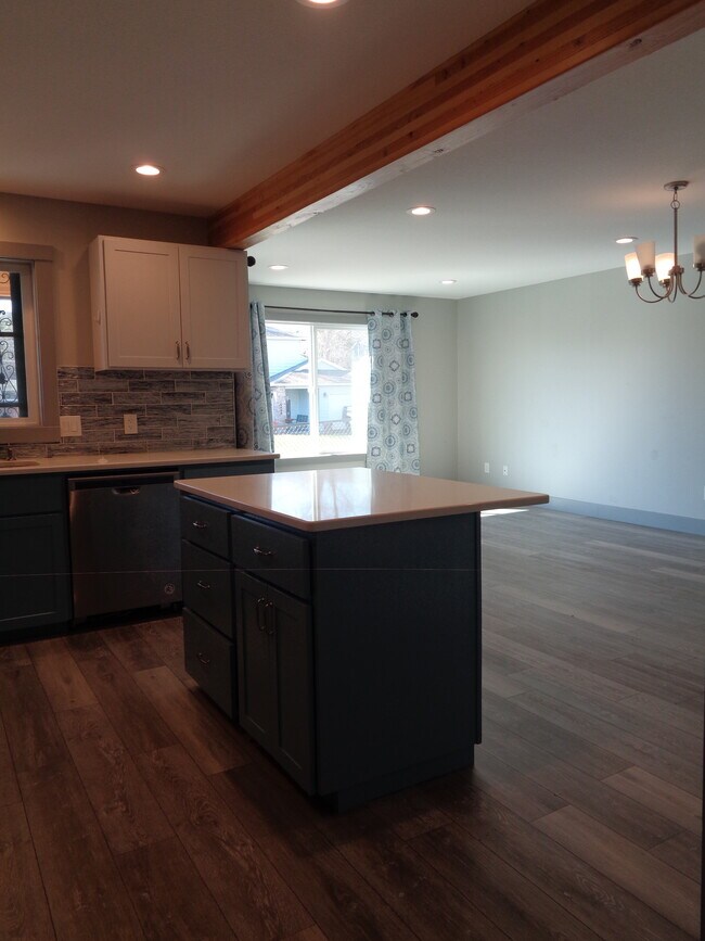 Building Photo - 1364 Northern Heights Loop NE