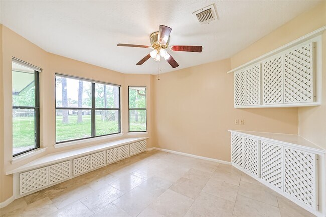 Building Photo - 16040 Dunes Dr
