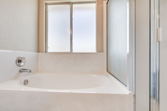 Building Photo - 4906 Causeway Ct