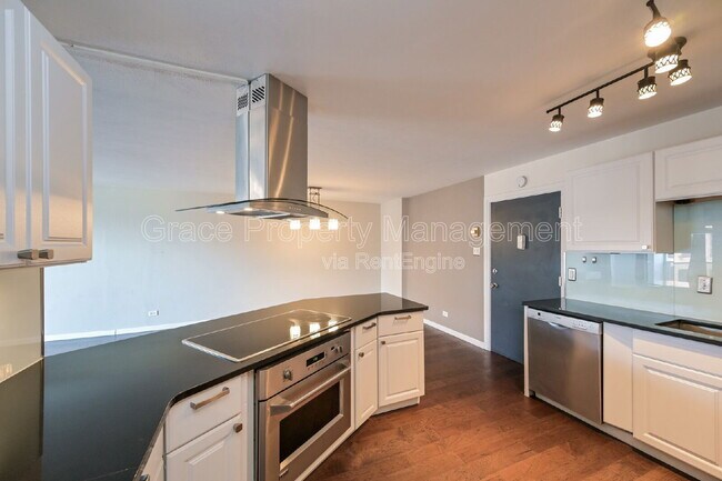 Building Photo - 888 Logan St