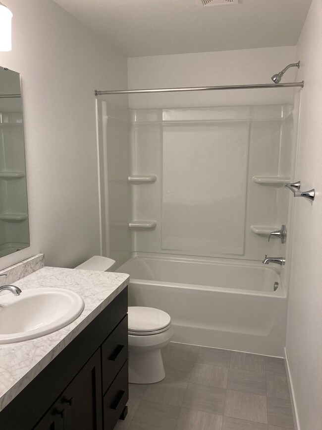 Building Photo - JSR Holdings, LLC