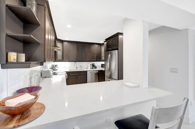 Building Photo - 2773 S Ocean Blvd