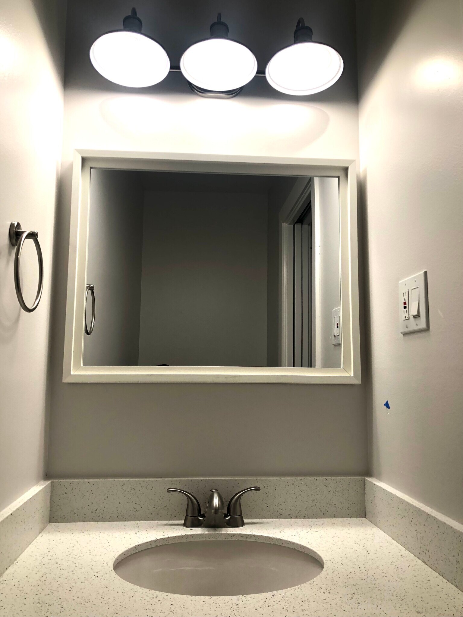 Building Photo - 504 Richmond Dr