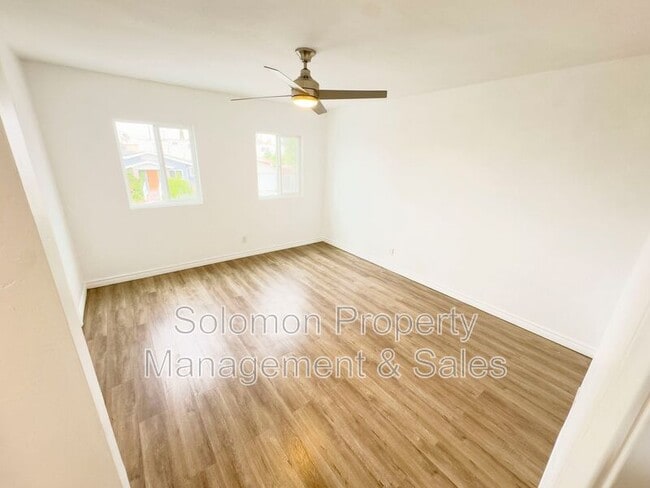 Building Photo - 3327 1/2 Polk Ave