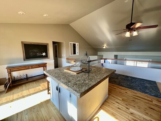 Building Photo - Gorgeous 4 Bedroom Home in Briargate!