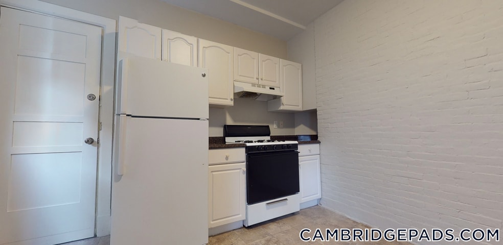 Building Photo - 63 Dana St