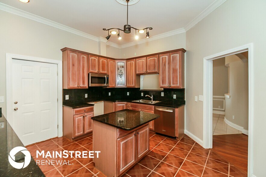 Building Photo - 130 Greenfield Cir