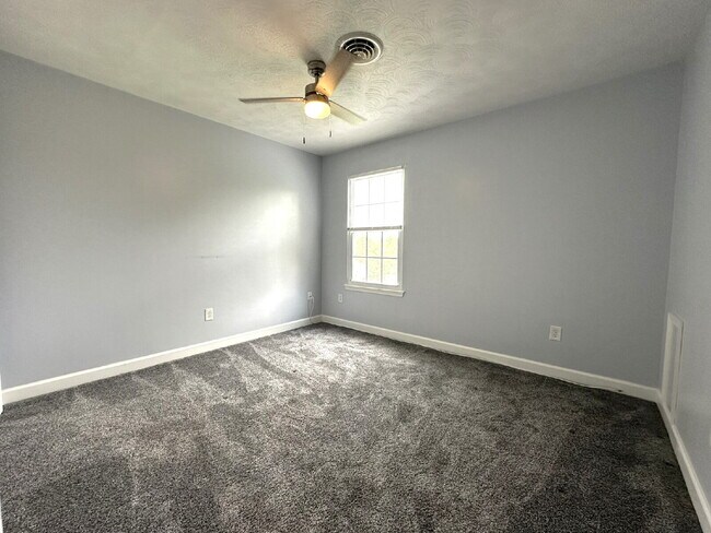 Building Photo - Single Family Home in Wakefield Valley