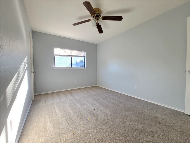 Building Photo - 809 Dogwood Trail