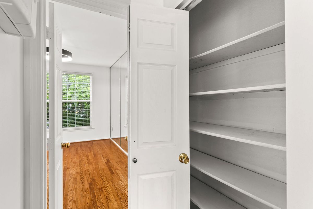 Building Photo - 6139 Donival Sq