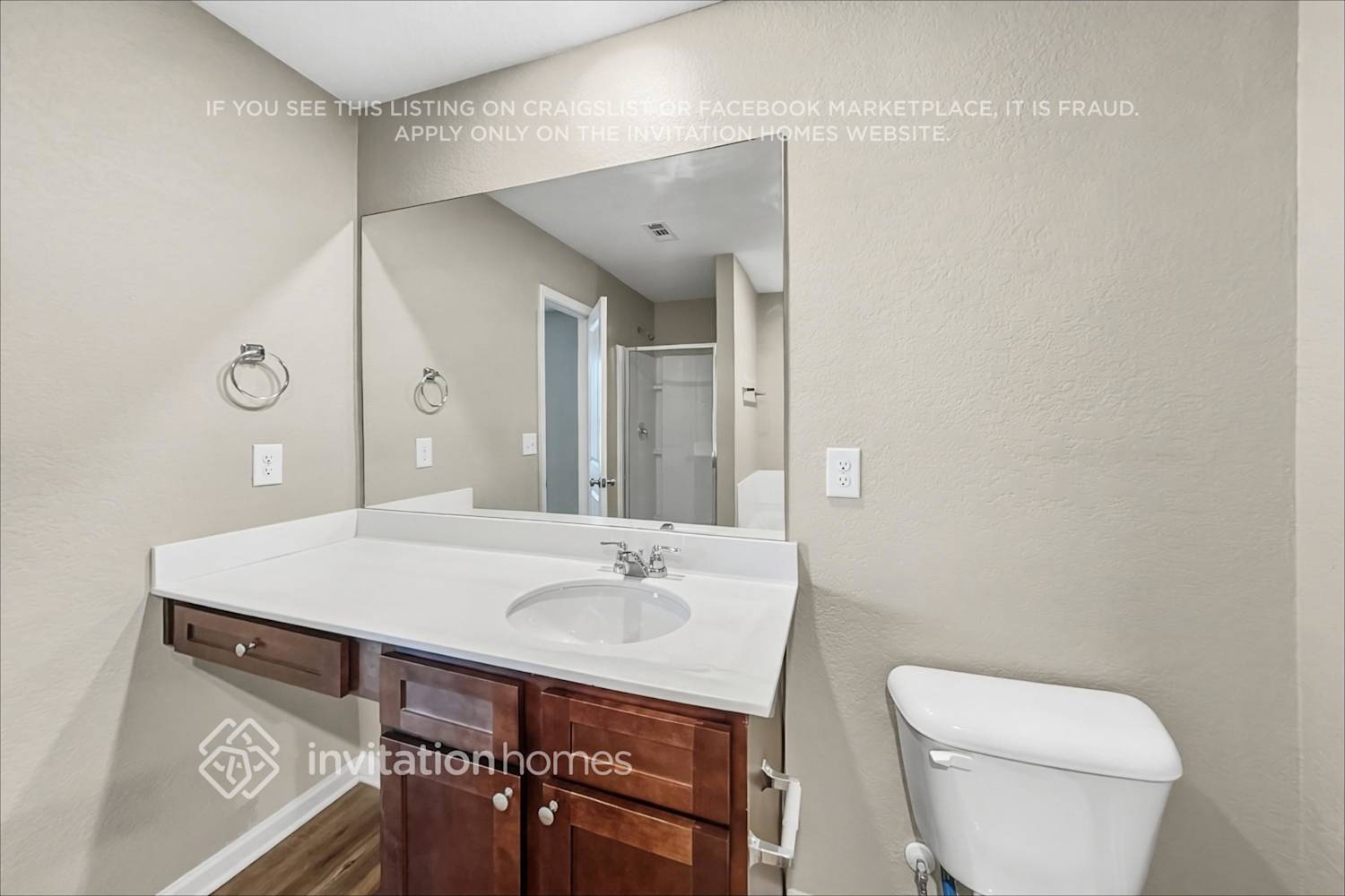 Building Photo - 407 Vermeer Ct