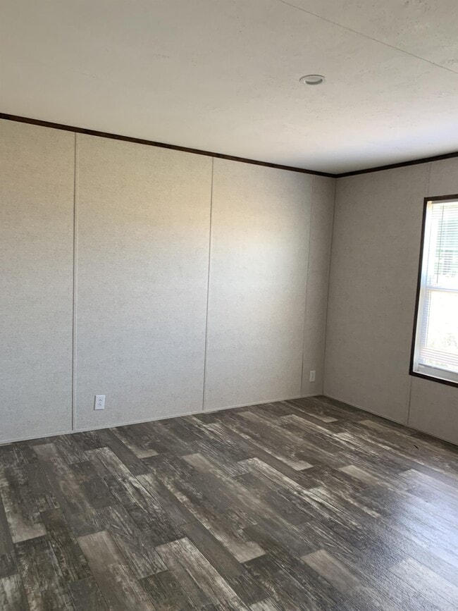 Building Photo - 189 Zackary St