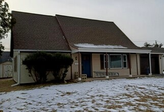 Building Photo - 8 Marboro Ln