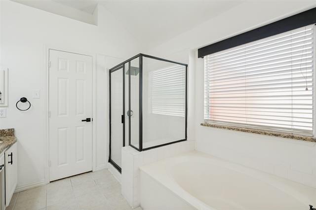 Building Photo - 3805 Pine Valley Dr