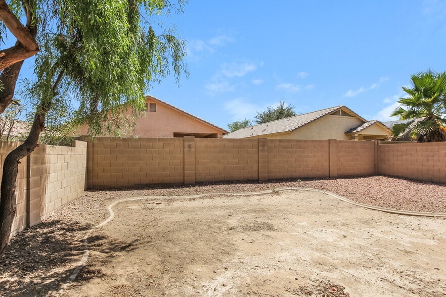 Building Photo - 12917 W Aster Dr