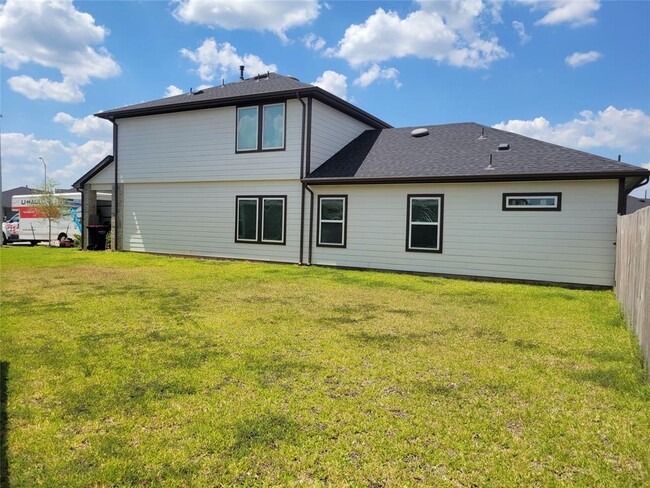Building Photo - 31622 Whittis Hl Wy