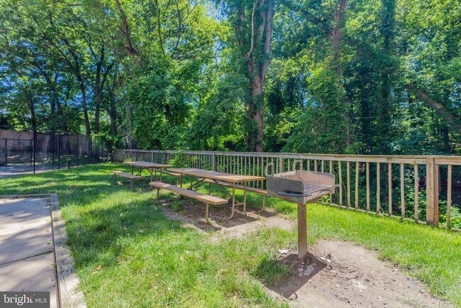 Building Photo - 3308 Wyndham Cir