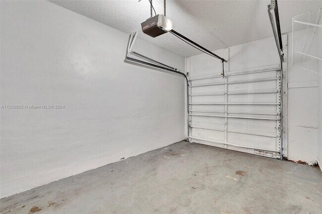 Building Photo - 1381 NW 126th Way