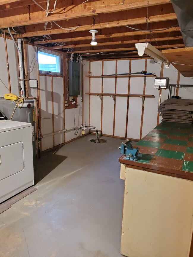 Utility Room - 1320 35th Ave S