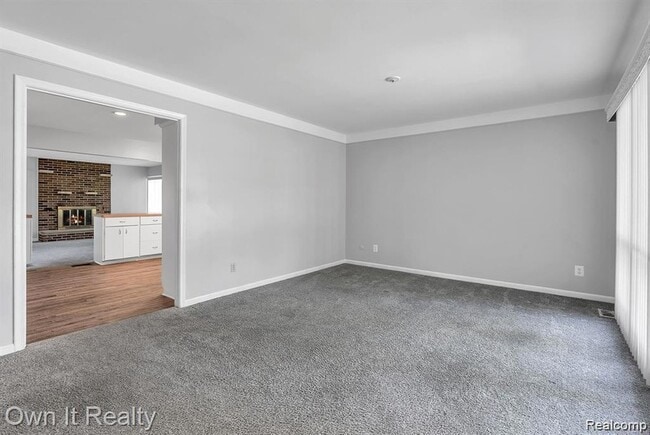 Building Photo - 20195 River Oaks Dr