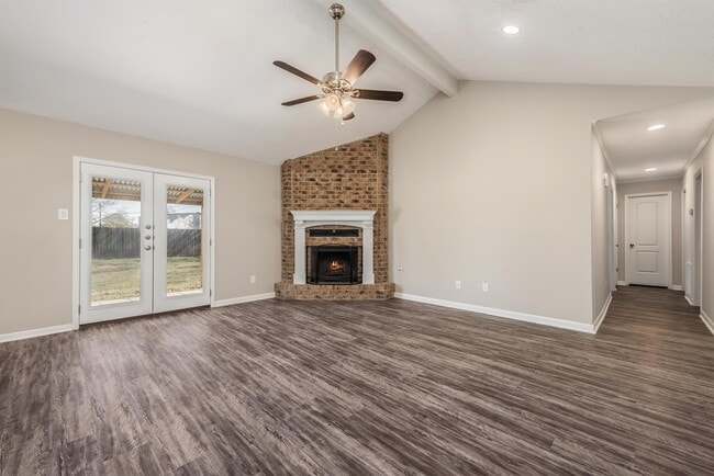 Building Photo - 3900 Sioux Cir