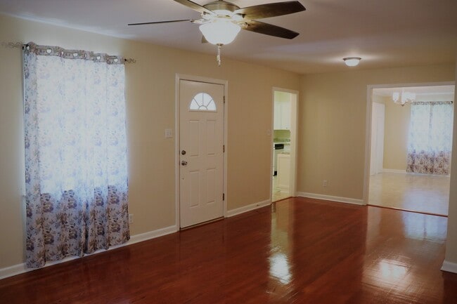 Building Photo - Bossier City, LA - 71112 - Beautifully upd...