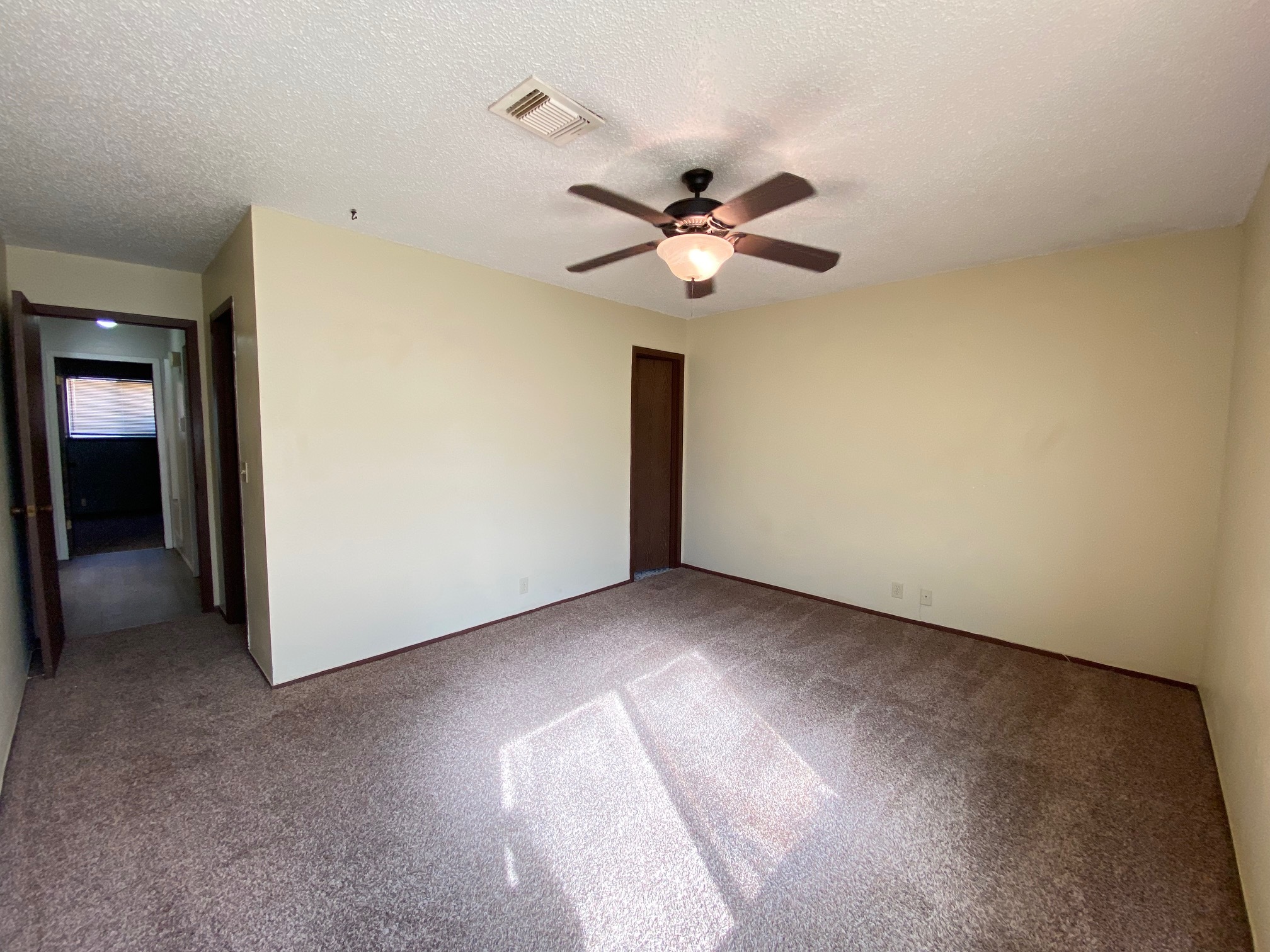 Building Photo - 9630 Hefner Village Blvd