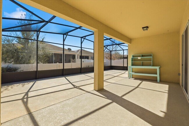 Building Photo - 145 Waterside Cir