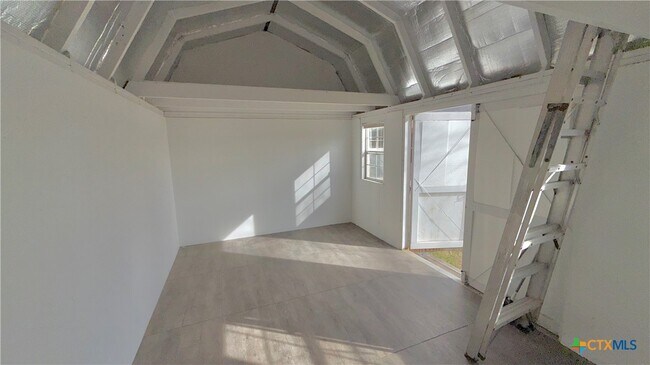 Building Photo - 2107 Gail Dr