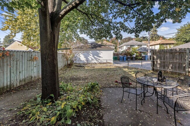 Building Photo - 4416 Lyndale Ave S