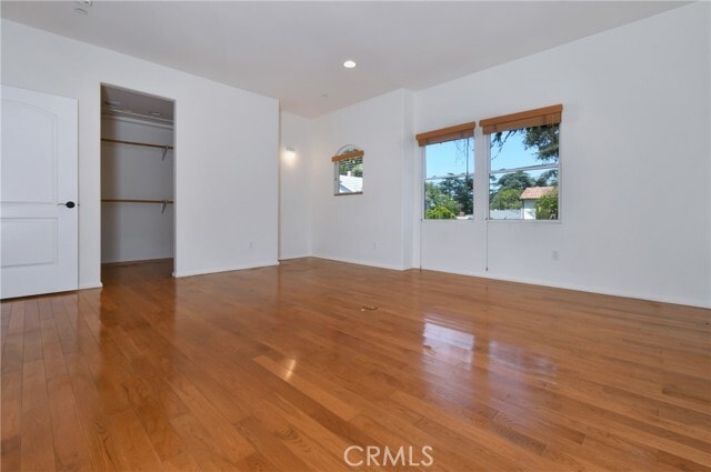 Building Photo - 9640 Farragut Dr