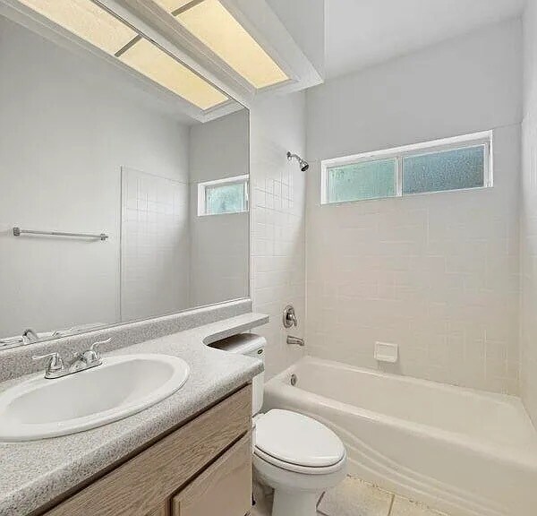 Building Photo - 659 Jeanny Marie Ct