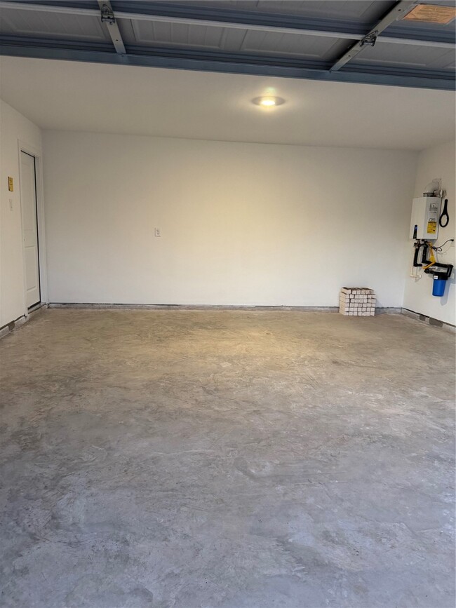 Building Photo - 28734 Bottom Grass Trl