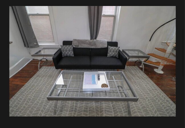 Building Photo - 47TH_1128