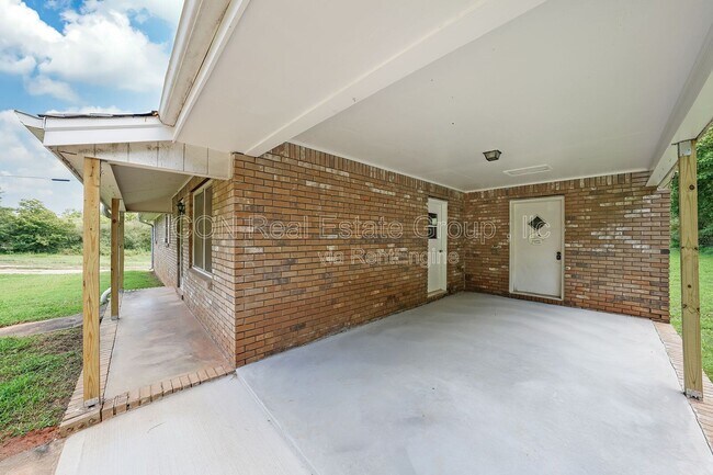 Building Photo - 251 Hog Farm Cir