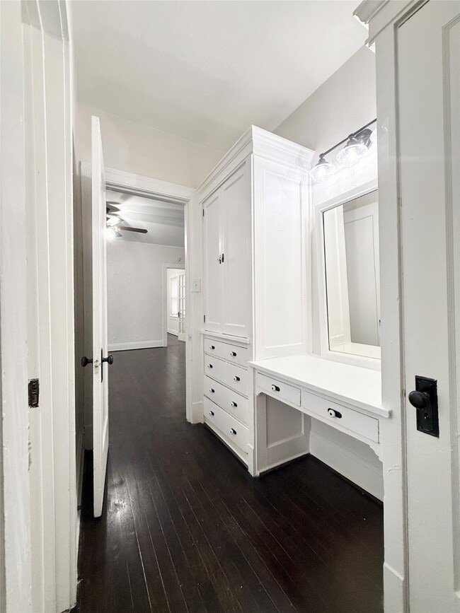 Building Photo - 3920 Fannin St