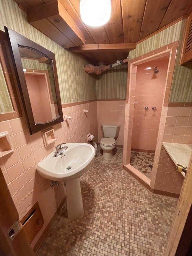 Building Photo - 3445 N 58th St