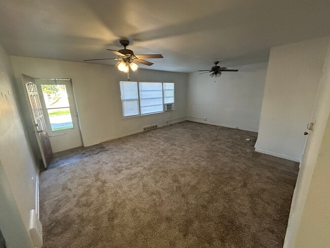 Building Photo - 253 N 29th St
