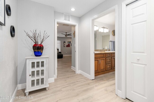 Building Photo - 1149 Scyphers St NE