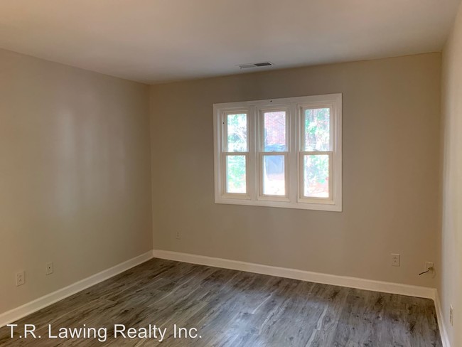 Building Photo - 10708-10710 Blue Heron Dr