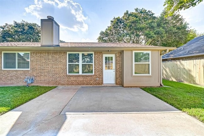 Building Photo - 21231 Park Rock Ln