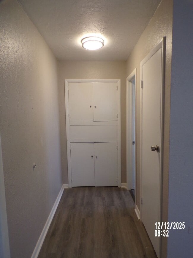 Building Photo - Great redo