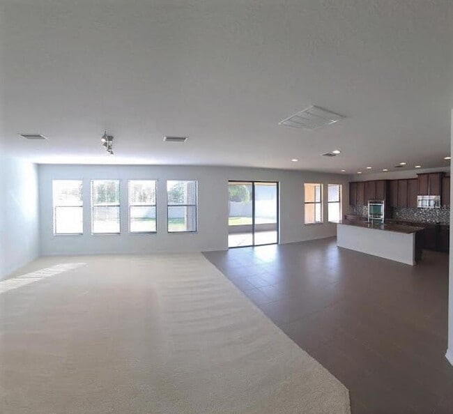 Building Photo - 1052 Ketzal Dr