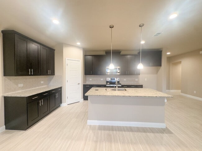 Building Photo - New Build 4 Bed, 2 Bath Home in Mansfield ISD