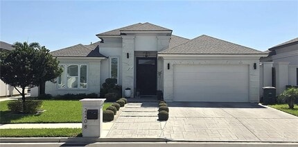 Building Photo - 8TH E St