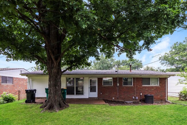 Building Photo - 10334 Edgefield Dr