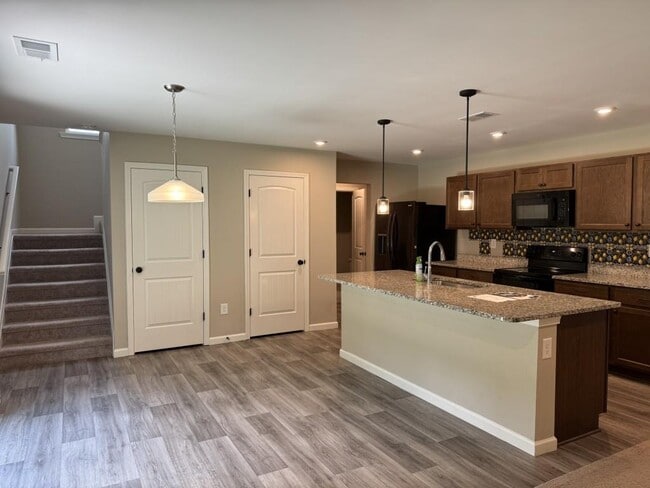 Building Photo - 218 Port Wy