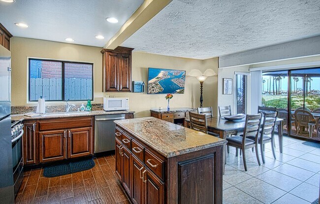 Building Photo - 414 E Oceanfront