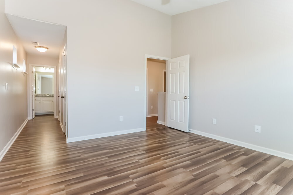 Building Photo - 641 Stadler Pointe